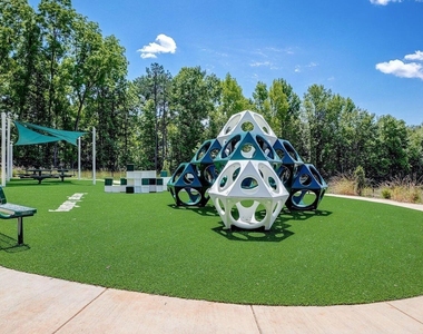 101 Decatur Drive - Photo Thumbnail 23