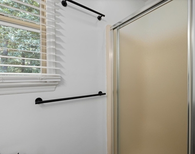 3804 Zenith Place - Photo Thumbnail 15