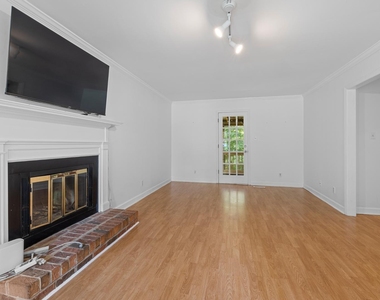 3804 Zenith Place - Photo Thumbnail 5