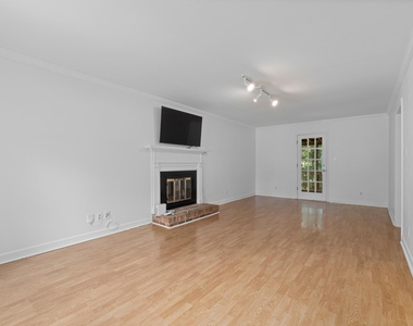3804 Zenith Place - Photo Thumbnail 4