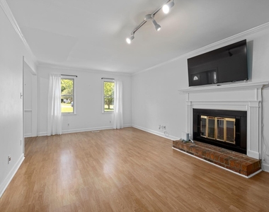 3804 Zenith Place - Photo Thumbnail 6