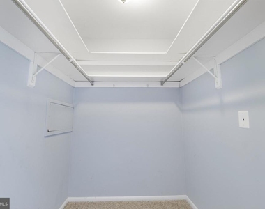 10239 Prince Place - Photo Thumbnail 30