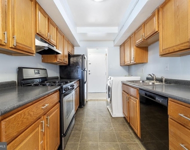 10239 Prince Place - Photo Thumbnail 15