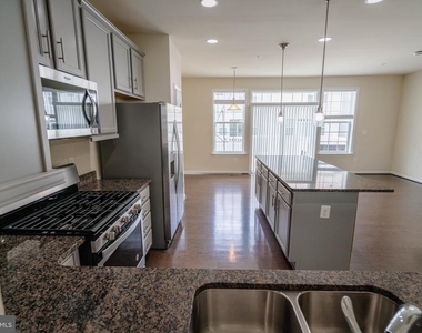 5004 Forest Pines Drive - Photo Thumbnail 5