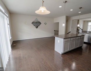 5004 Forest Pines Drive - Photo Thumbnail 13