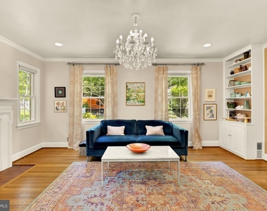 7208 Delfield Street - Photo Thumbnail 4