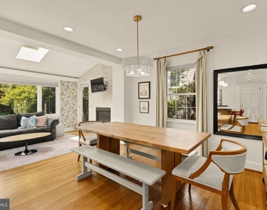 7208 Delfield Street - Photo Thumbnail 15