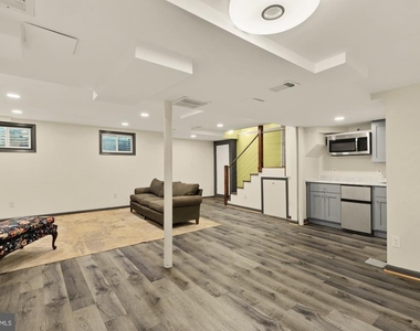 7208 Delfield Street - Photo Thumbnail 38