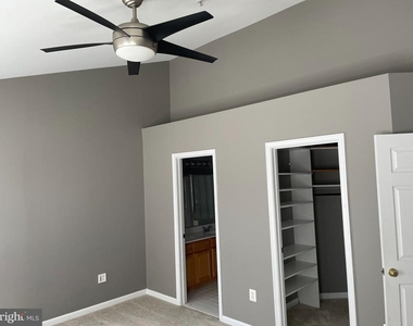 313 Cross Green Street - Photo Thumbnail 12