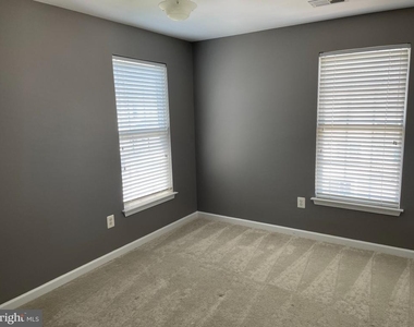 313 Cross Green Street - Photo Thumbnail 17