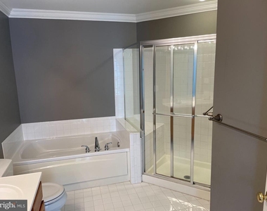 313 Cross Green Street - Photo Thumbnail 13