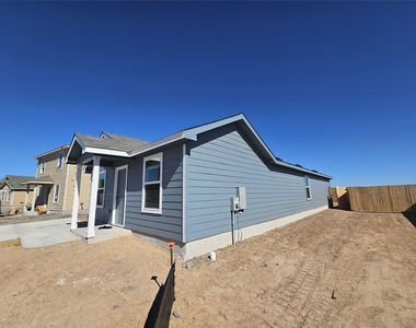 2304 Blizzard Dr - Photo Thumbnail 1