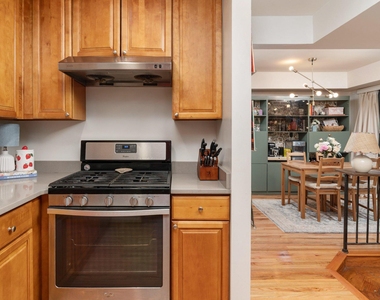 2110 Bonnywood Lane - Photo Thumbnail 8