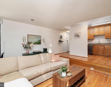2110 Bonnywood Lane - Photo Thumbnail 5