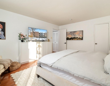 2110 Bonnywood Lane - Photo Thumbnail 13