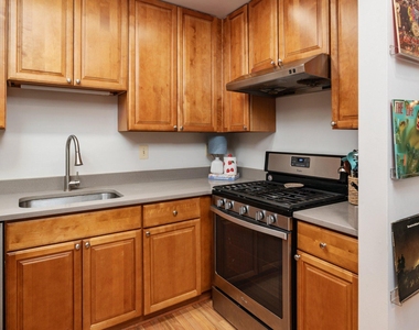 2110 Bonnywood Lane - Photo Thumbnail 6