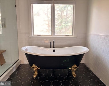 153 Quincy Street - Photo Thumbnail 23
