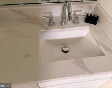 153 Quincy Street - Photo Thumbnail 36