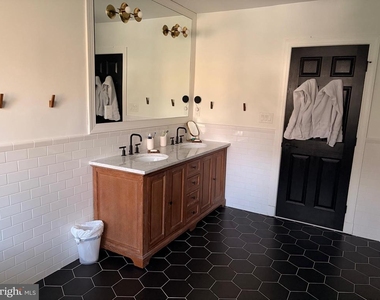 153 Quincy Street - Photo Thumbnail 26