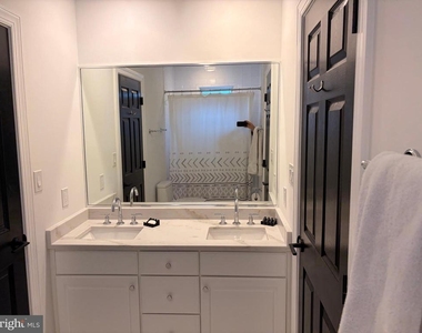 153 Quincy Street - Photo Thumbnail 37