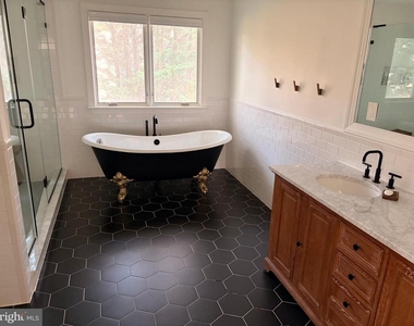 153 Quincy Street - Photo Thumbnail 22