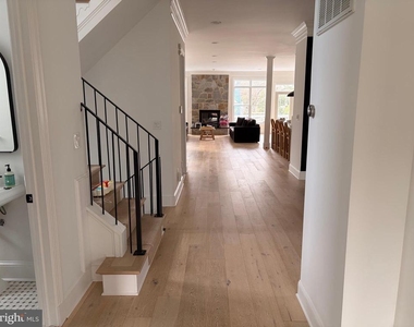 153 Quincy Street - Photo Thumbnail 3