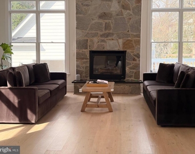 153 Quincy Street - Photo Thumbnail 14