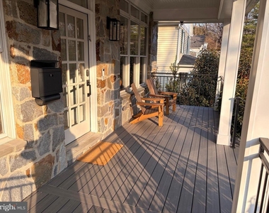 153 Quincy Street - Photo Thumbnail 1