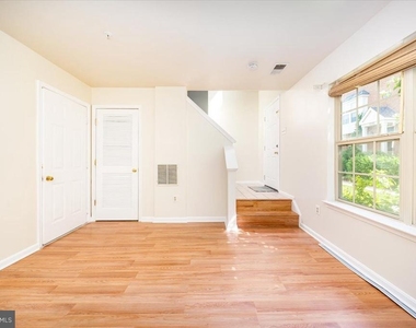 12121 Amber Ridge Circle - Photo Thumbnail 11