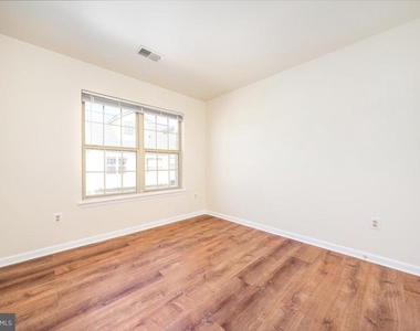 12121 Amber Ridge Circle - Photo Thumbnail 18