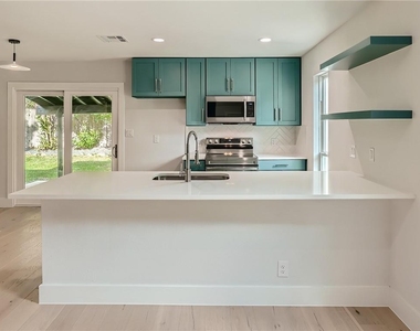 6204 Shadow Valley Dr - Photo Thumbnail 1