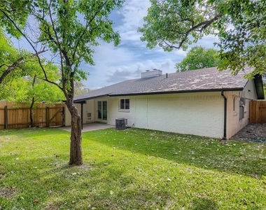 6204 Shadow Valley Dr - Photo Thumbnail 19
