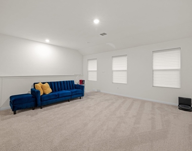 2604 Acoma Ln - Photo Thumbnail 18