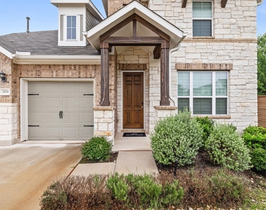 2604 Acoma Ln - Photo Thumbnail 2
