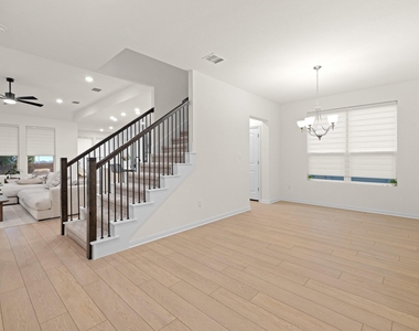 2604 Acoma Ln - Photo Thumbnail 17