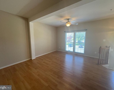 3903 Manheim Place - Photo Thumbnail 6