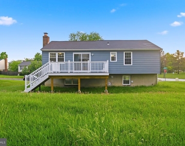 6301 Linus Drive - Photo Thumbnail 3