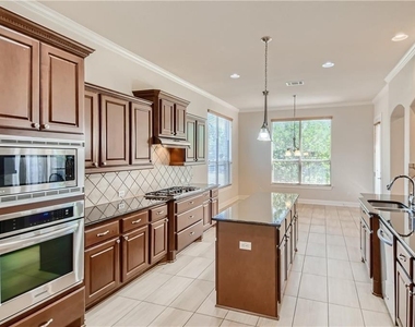 3822 Remington Rd - Photo Thumbnail 10