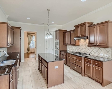 3822 Remington Rd - Photo Thumbnail 8