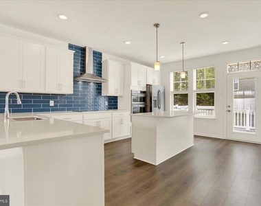11301 Carobel Court - Photo Thumbnail 11