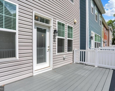 11301 Carobel Court - Photo Thumbnail 29