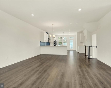 11301 Carobel Court - Photo Thumbnail 7