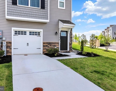 11301 Carobel Court - Photo Thumbnail 4