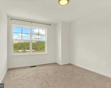 11301 Carobel Court - Photo Thumbnail 25
