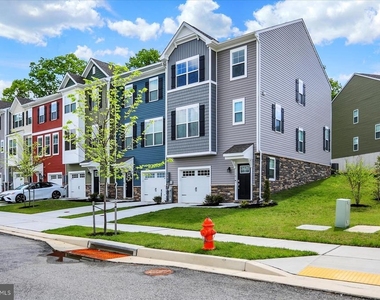 11301 Carobel Court - Photo Thumbnail 2