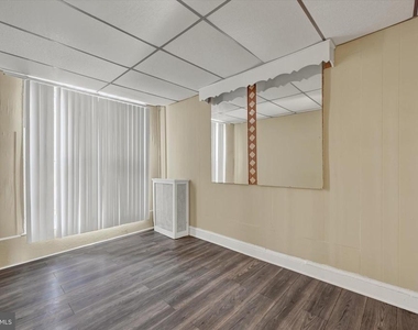 2528 Mcculloh Street - Photo Thumbnail 5