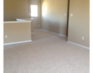 1713 Suter St - Photo Thumbnail 5