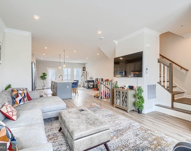 1510 Decatur Street - Photo Thumbnail 4