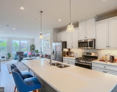 1510 Decatur Street - Photo Thumbnail 7