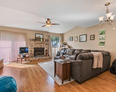 6029 Old Fredericksburg Rd - Photo Thumbnail 13